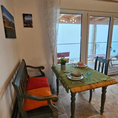 Mit Aussichthochzehn Apartament *