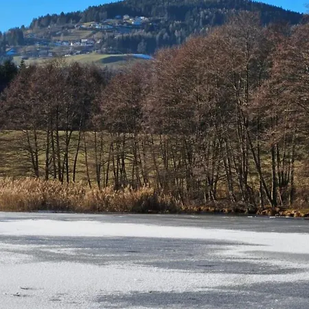 Mit Aussichthochzehn Apartament Himmelberg