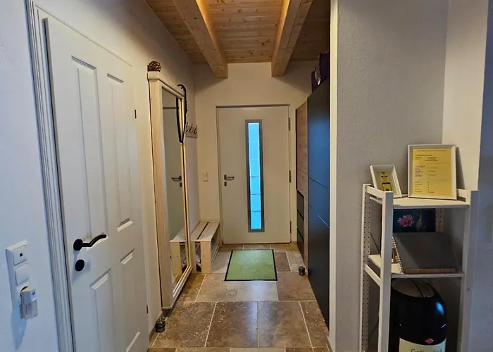 Mit Aussichthochzehn Himmelberg