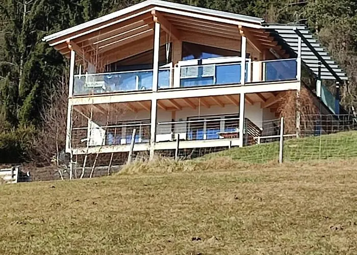 Mit Aussichthochzehn شقة