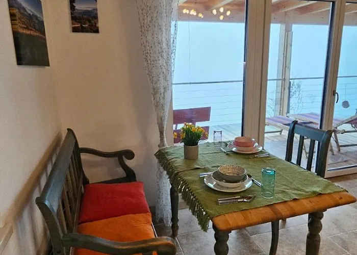 Mit Aussichthochzehn شقة *